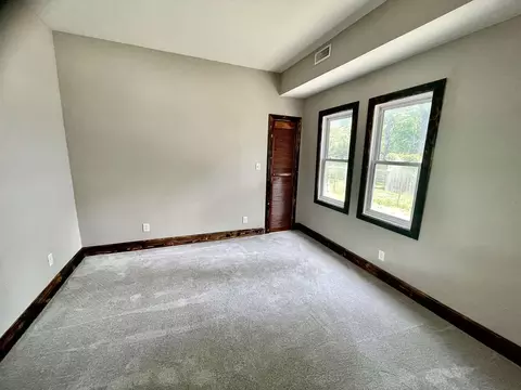 Bedroom - 904 E 5th Ave, Winfield, KS 67156 photo 3 of 5