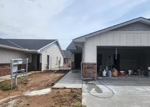 2893 S Cedar Crest Ct UNIT 100, Wichita, KS 67215