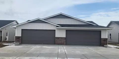 2885 S Cedar Crest Ct UNIT 200, Wichita, KS 67215