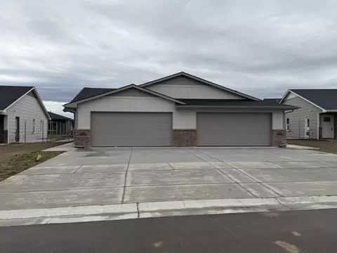 2881 S Cedar Crest Ct UNIT 200, Wichita, KS 67215