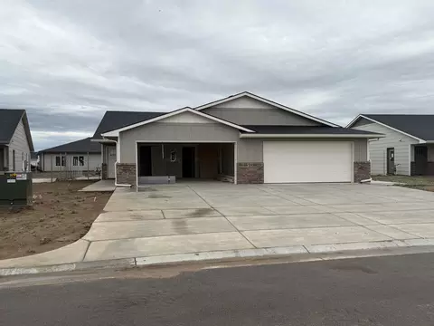 2877 S Cedar Crest Ct UNIT 200, Wichita, KS 67215