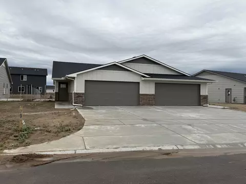 2873 S Cedar Crest Ct UNIT 200, Wichita, KS 67215