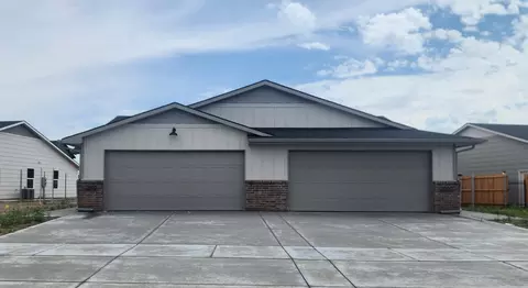 2869 S Cedar Crest Ct UNIT 200, Wichita, KS 67215