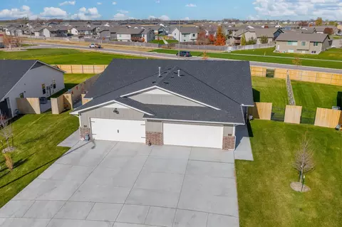 11828 W Graber Ct UNIT 200, Wichita, KS 67215