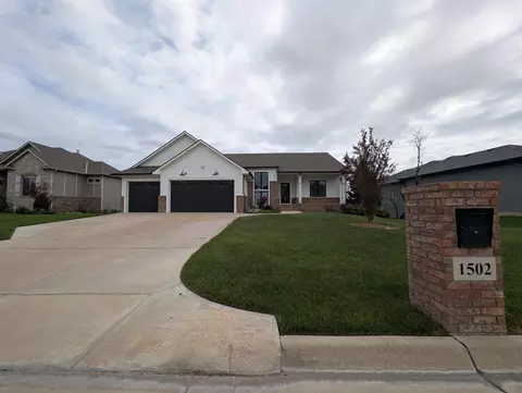 1502 N Shadow Rock Dr, Andover, KS 67002