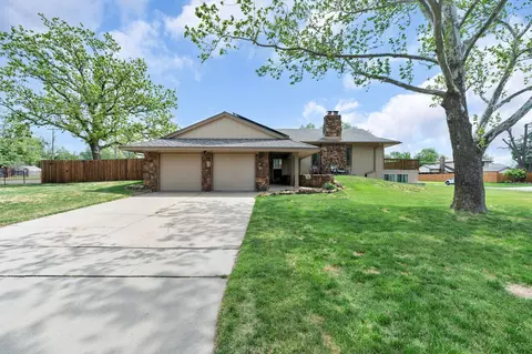 2120 N Hyacinth St, Wichita, KS 67203