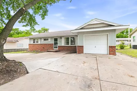 1721 N State St, Augusta, KS 67010