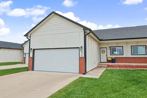 936 N Bayshore St, Wichita, KS 67212