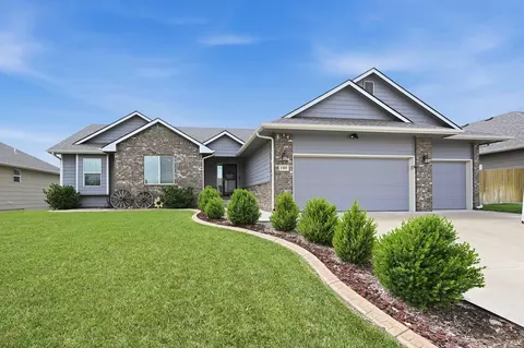 1305 S S Gtwy, Wichita, KS 67230