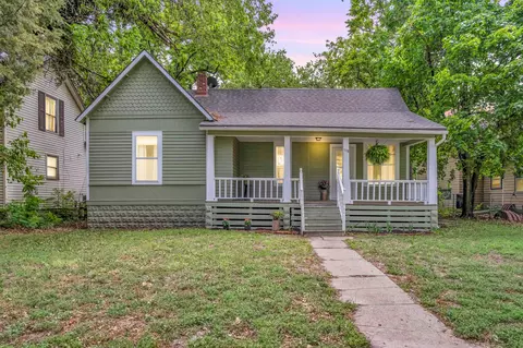 119 E 14th St, Newton, KS 67114