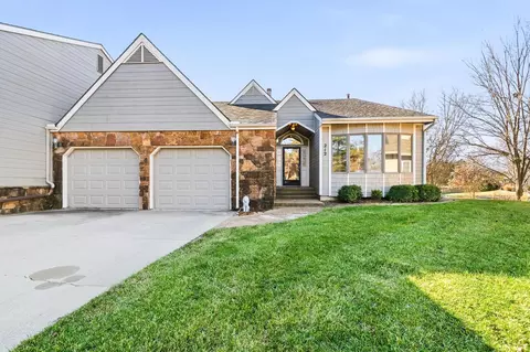909 N Maize Rd UNIT 212, Wichita, KS 67212