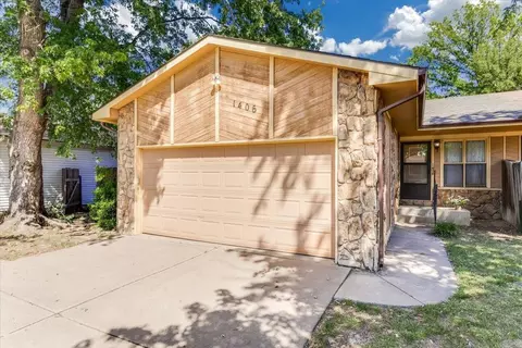 1406 N Smith Cir, Wichita, KS 67212