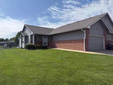 221 Maize Rd Apt 19 20, Wichita, KS 67209