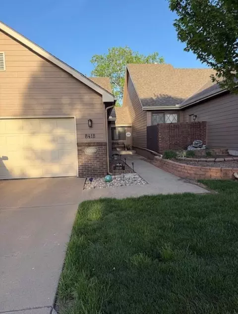 841 Fairdale Rd # B, Salina, KS 67401