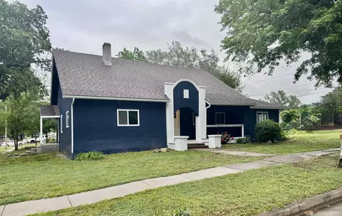 1502 E 2nd, Winfield, KS 67156