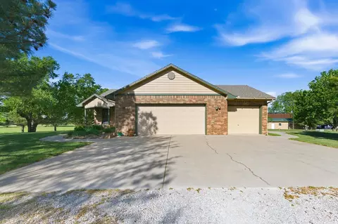 927 N 343rd St W, Cheney, KS 67025