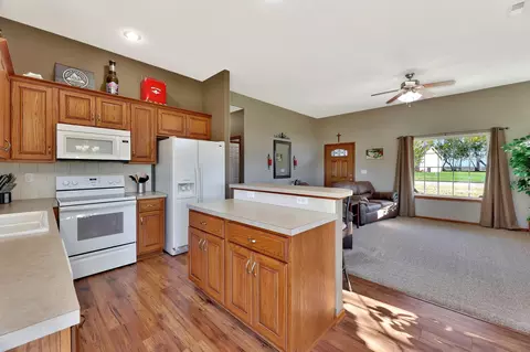 Kitchen - 3019 Rocky Ridge St, Augusta, KS 67010 photo 2 of 3
