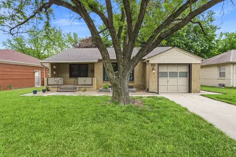 2717 E Menlo Dr, Wichita, KS 67211