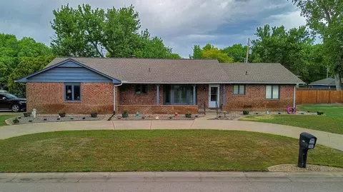 600 E Allen St, Valley Center, KS 67147