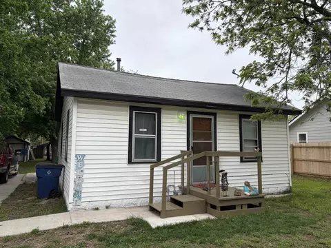 1721 S Fern St, Wichita, KS 67213