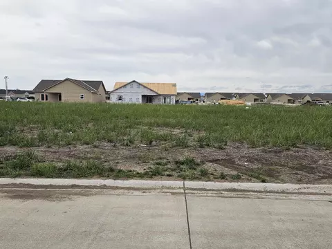 8991 E Forbes, Bel Aire, KS 67226