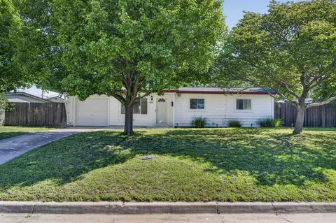 6122 N East Park Vw, Park City, KS 67219
