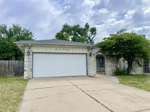 2156 S White Oak Dr, Wichita, KS 67207