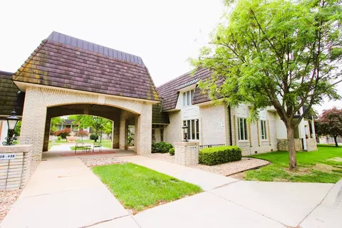 7077 E Central Ave #4, Wichita, KS 67206