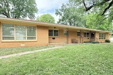 701-703 S Coble, Marion, KS 66861