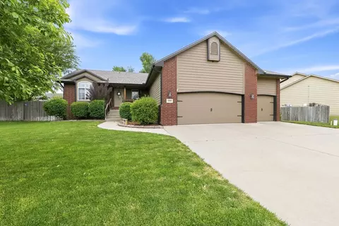 3590 N Forest Rdg, Wichita, KS 67205