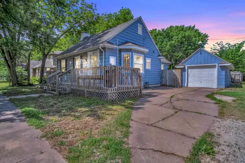 811 N Duncan St, Newton, KS 67114