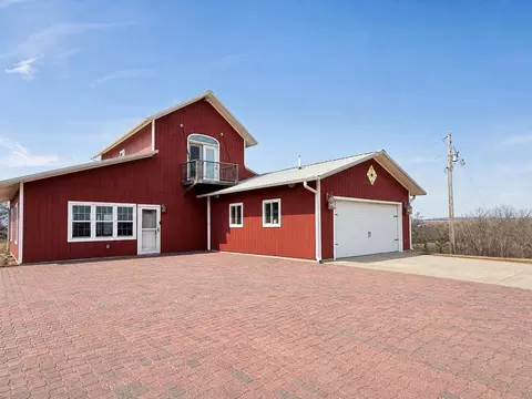 33225 Wabaunsee, Alma, KS 66401