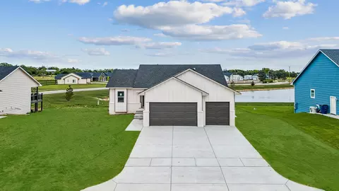 1117 W Trek Cir, Goddard, KS 67052