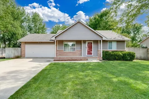 2746 N Parkridge Ct, Wichita, KS 67205