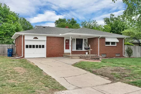2534 N Halstead, Wichita, KS 67204