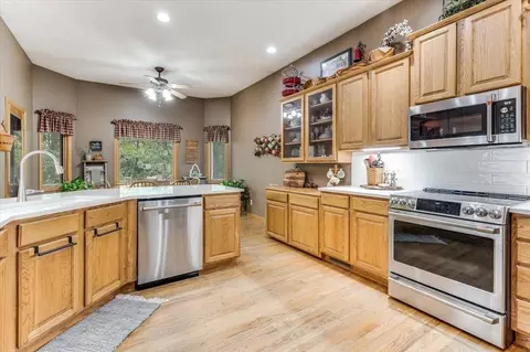 Kitchen - 521 E Whispering Mdws, Potwin, KS 67123 photo 2 of 2