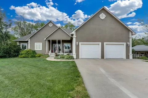 521 E Whispering Mdws, Potwin, KS 67123