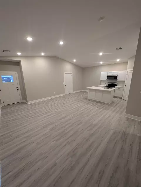 1282712829 E Blake St, Wichita, KS 67230