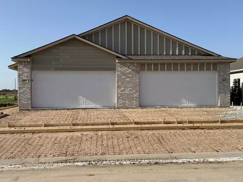 1282712829 E Blake St, Wichita, KS 67230