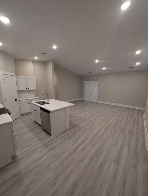1293312935 E Blake St, Wichita, KS 67230