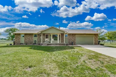 1433 N Estate Rd, Peck, KS 67120