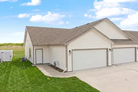 2711 Amelia Ln, Salina, KS 67401