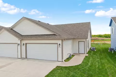 2713 Amelia Ln, Salina, KS 67401