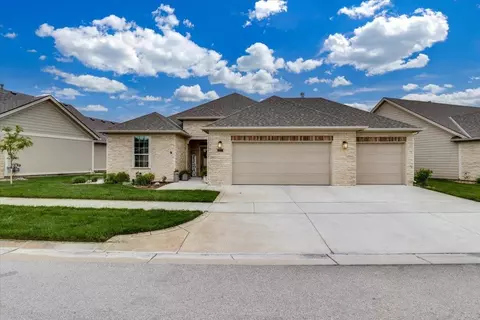 4015 N Solano Ct, Wichita, KS 67205