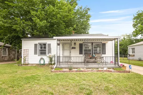 729 S Terrace Dr, Wichita, KS 67218