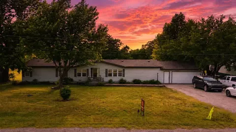 1905 SW Sunny Hls, El Dorado, KS 67042