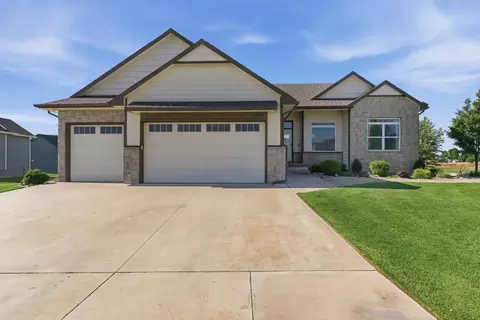1105 Park Glen St, Clearwater, KS 67026