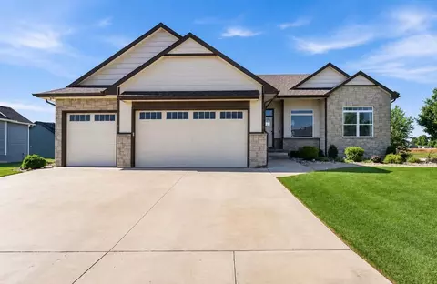 1105 Park Glen St, Clearwater, KS 67026