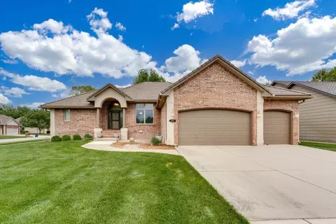 8309 W Meadow Pass Ct, Wichita, KS 67205