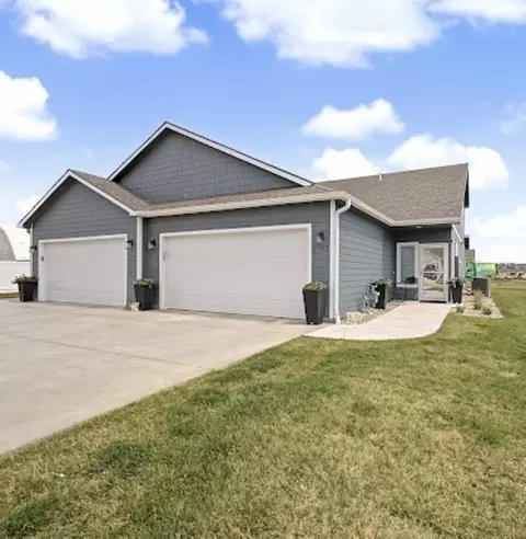 2703 Tim Rogers Ln, Salina, KS 67401